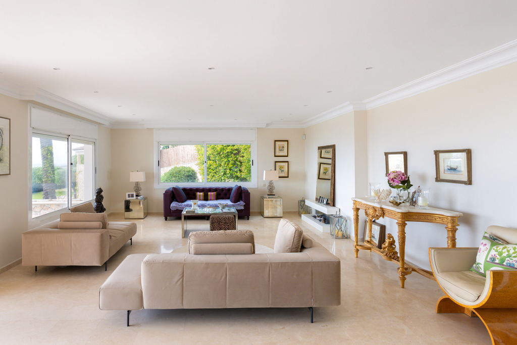 A Luxury Hideaway with Breathtaking Sea Views - Costa BCN