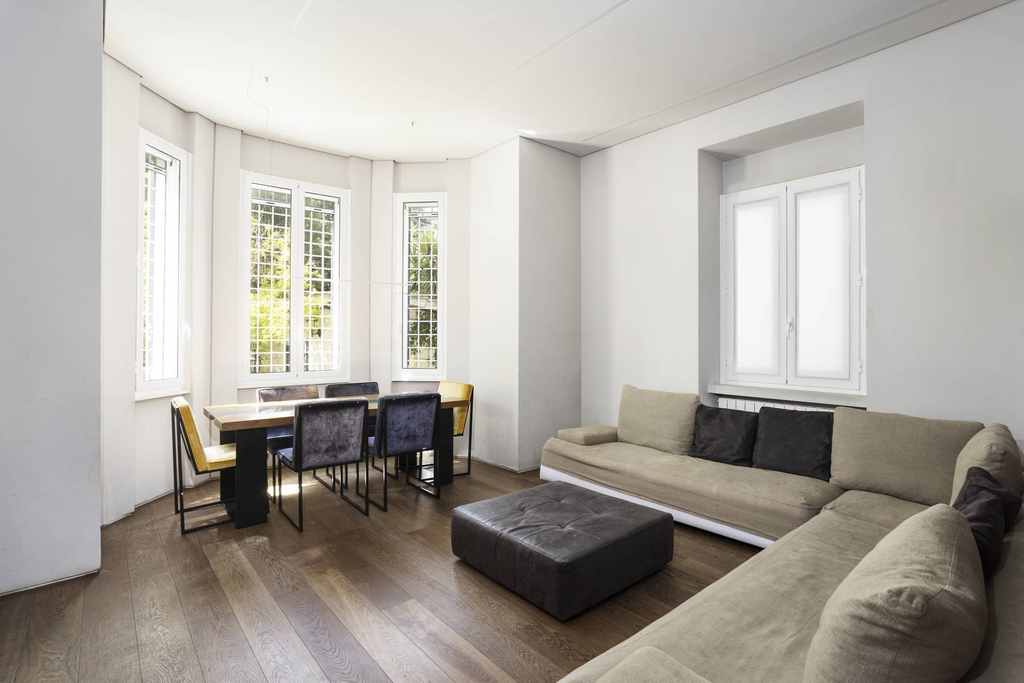 Elegant apartment with private garden