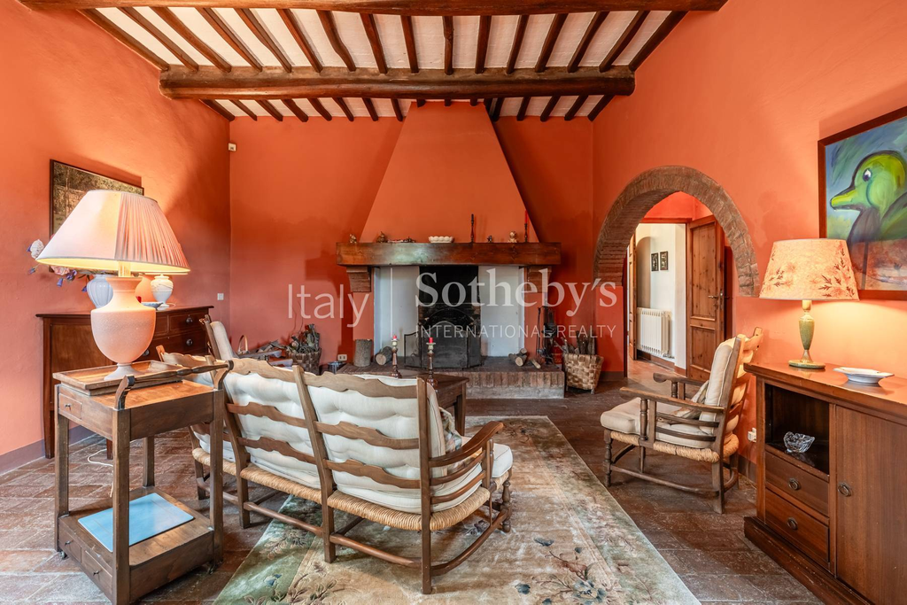 Villa La Dolce Vita: Tuscan Retreat with pool and views