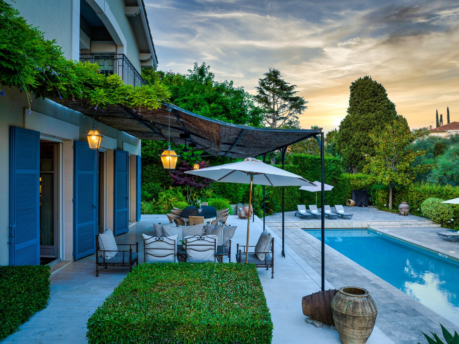 La Ferme Blanche at Cap d'Antibes – Luxurious bastide, guest house, and Mediter…