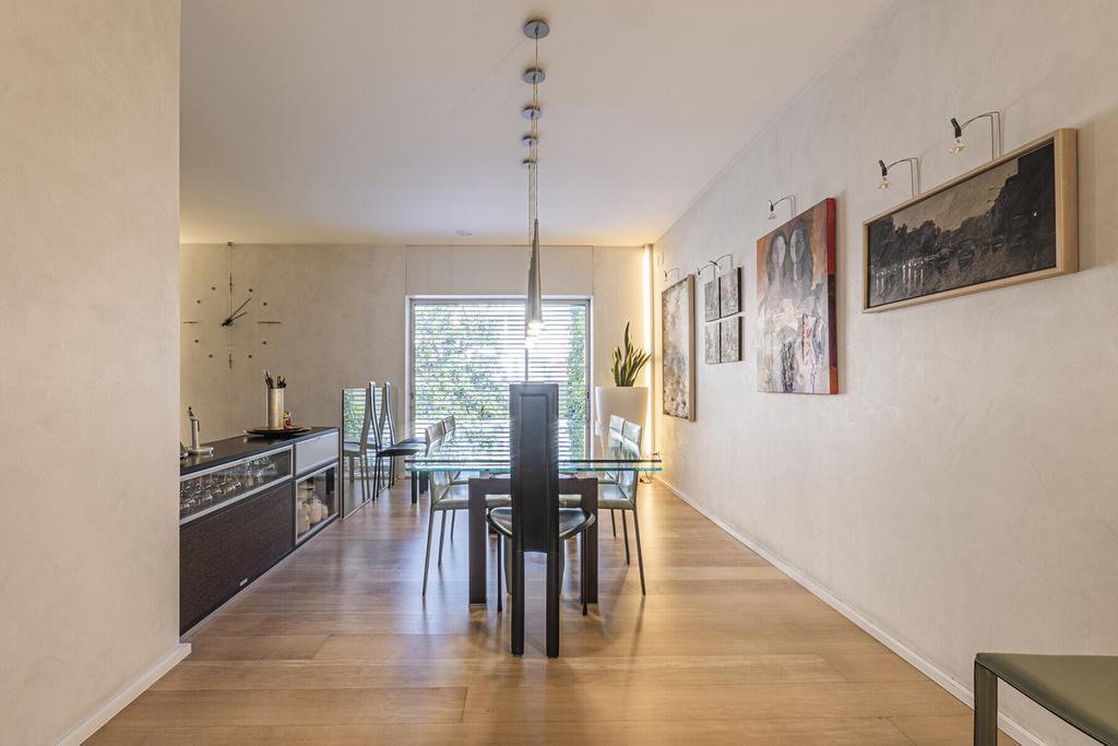 House with elevator, parking and swimming pool in Les Corts