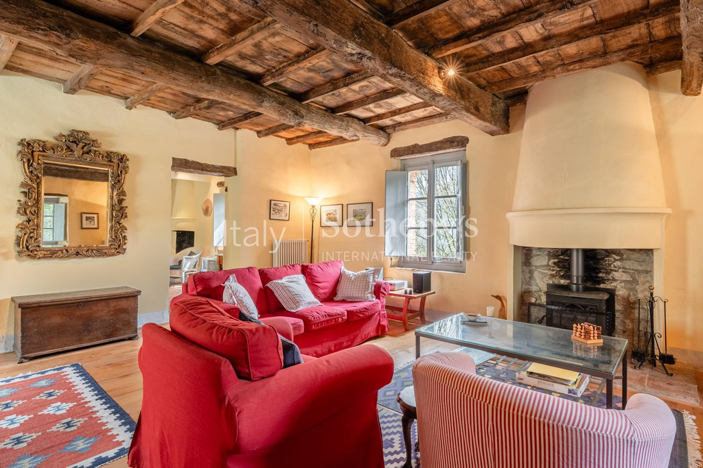 Enchanting Tuscan Country House nestled in the hills of Lucca