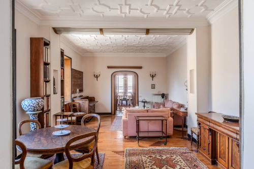 Charming penthouse in period building 42879