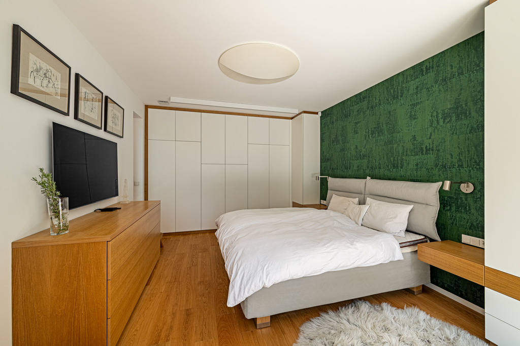 Contemporary Hillside Residence with Panoramic Green Views in Testvérhegy, Budapest III