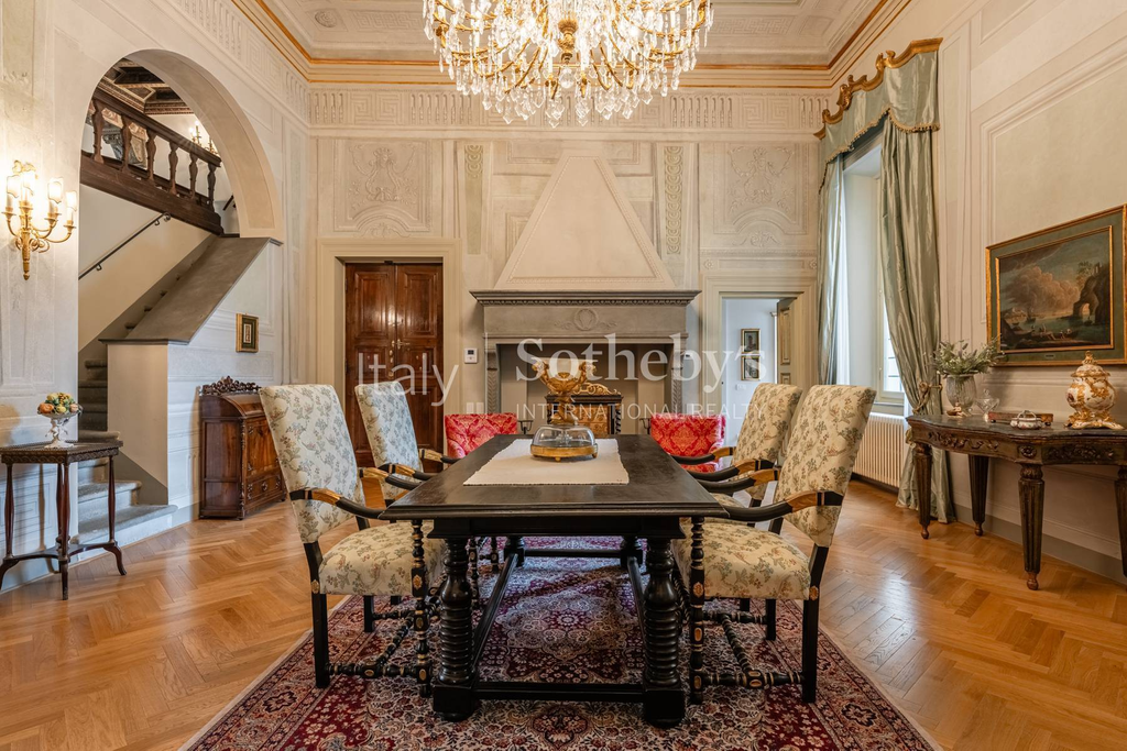 Finely restored apartment near Piazza Anfiteatro in Lucca