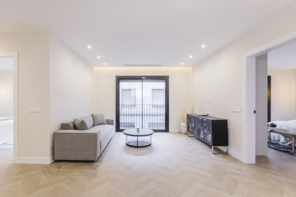 A new construction oasis in the heart of the Sants district