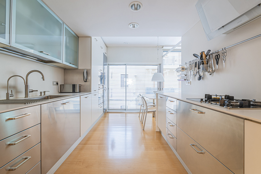 House with elevator, parking and swimming pool in Les Corts