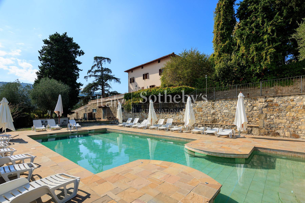 Exclusive resort recently renovated in Tuscany