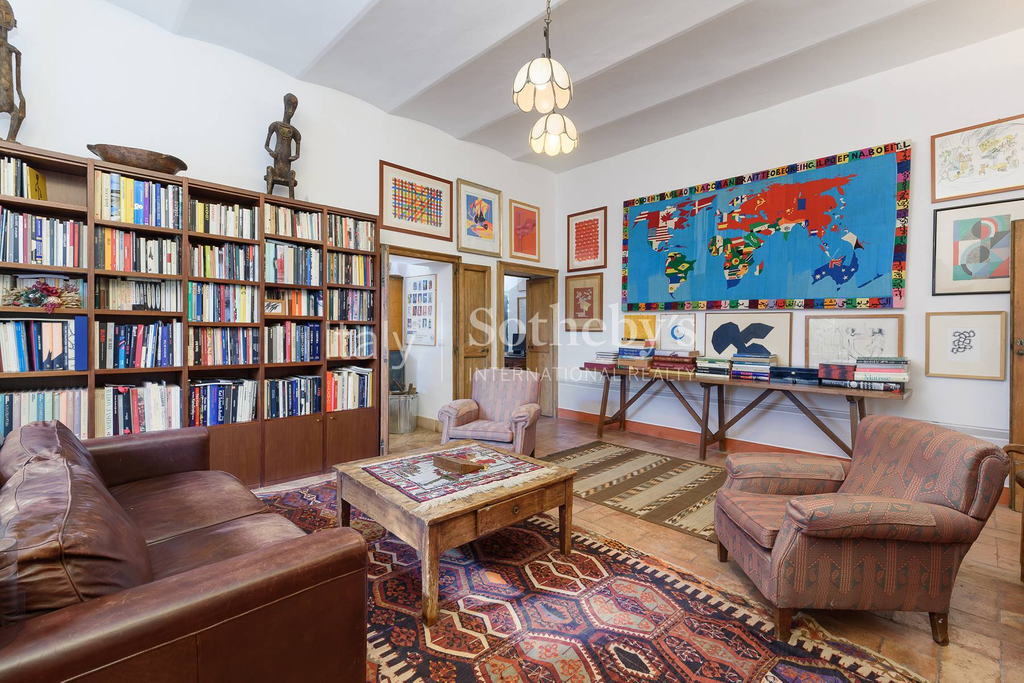 Restored country house in historic hamlet near Todi
