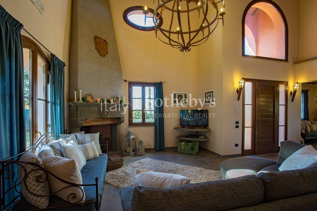 Charming Villa Leopoldina in the Tuscan countryside