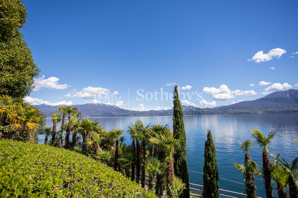 Splendid villa with a charming view