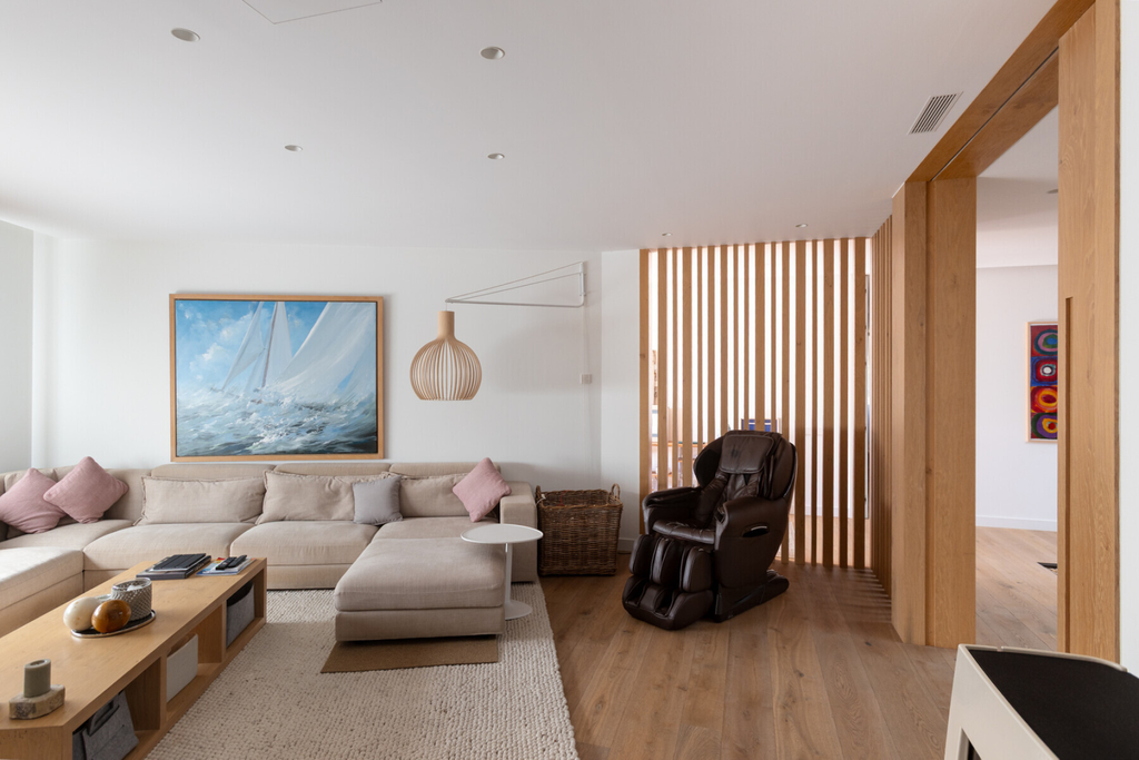 Extraordinary design house with swimming pool in the center of Alella-Costa BCN