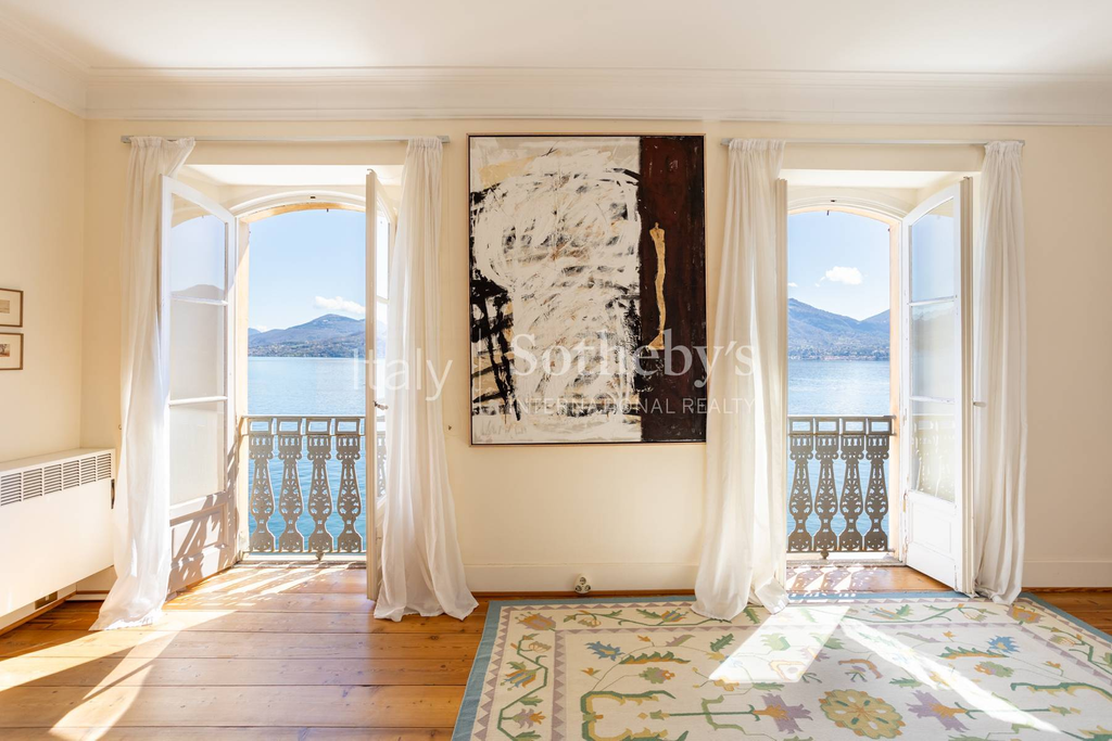 Splendid villa with a charming view