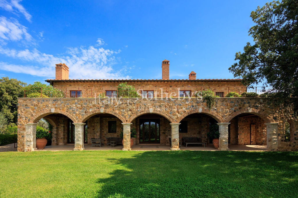 Incomparable Estate in the Tuscan countryside