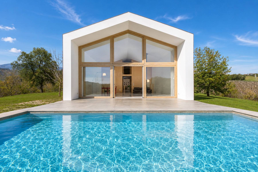 Contemporary villa with views of the Abruzzo mountains