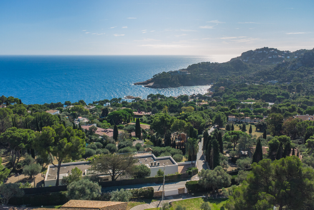 Mediterranean house with large plot and views in Aiguablava Begur