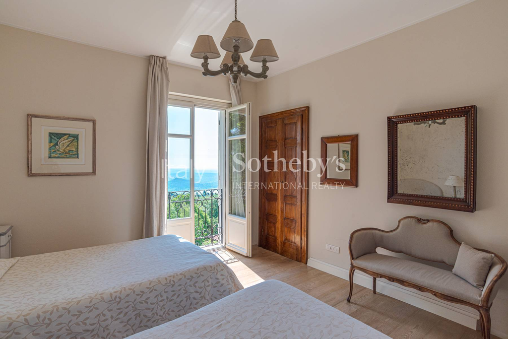 Sophisticated period villa