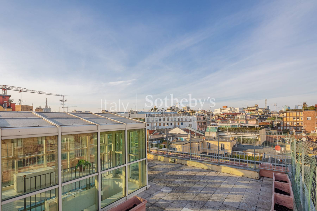 Unique penthouse with double terraces