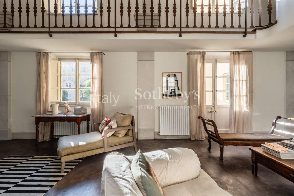 Elegant loft in historic building in Lucca