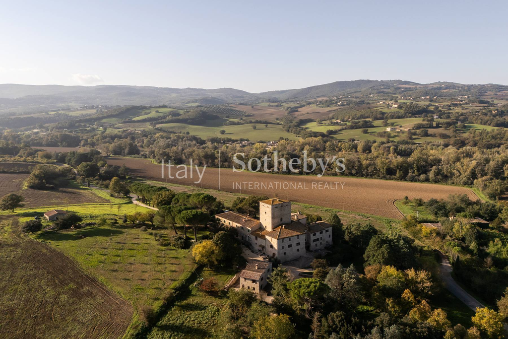 Restored country house in historic hamlet near Todi