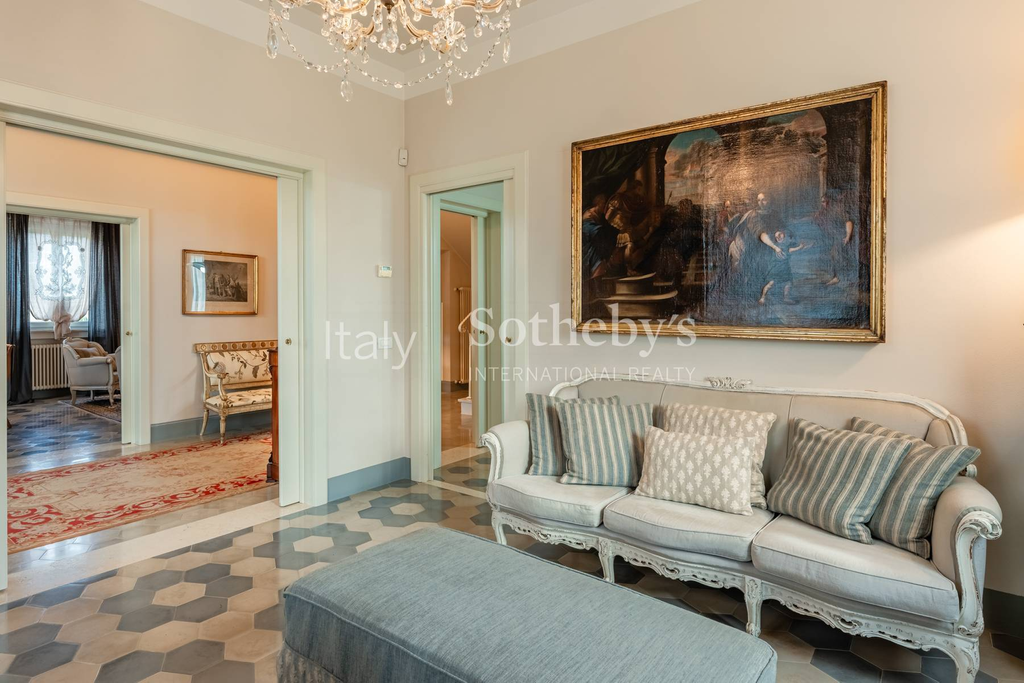 Charming Liberty-style Villa on the hills of Lucca