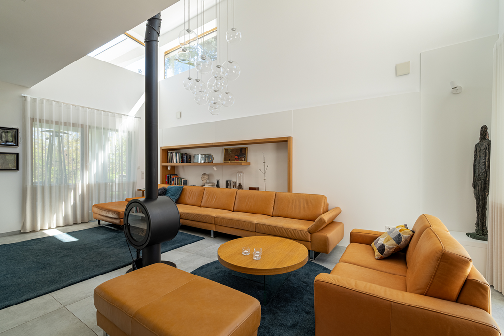 Contemporary Hillside Residence with Panoramic Green Views in Testvérhegy, Budapest III