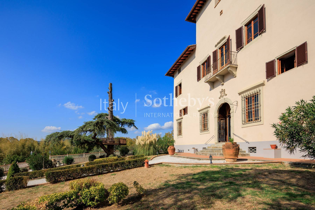 Exclusive resort recently renovated in Tuscany