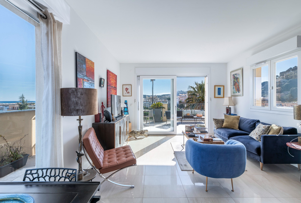 Menton luxury penthouse with rooftop terrace, pool and panoramic views
