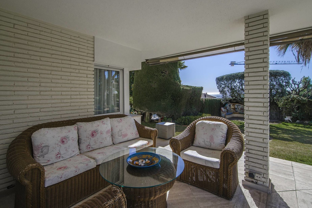 Garden Villa with Sea Views in Can Teixidó
