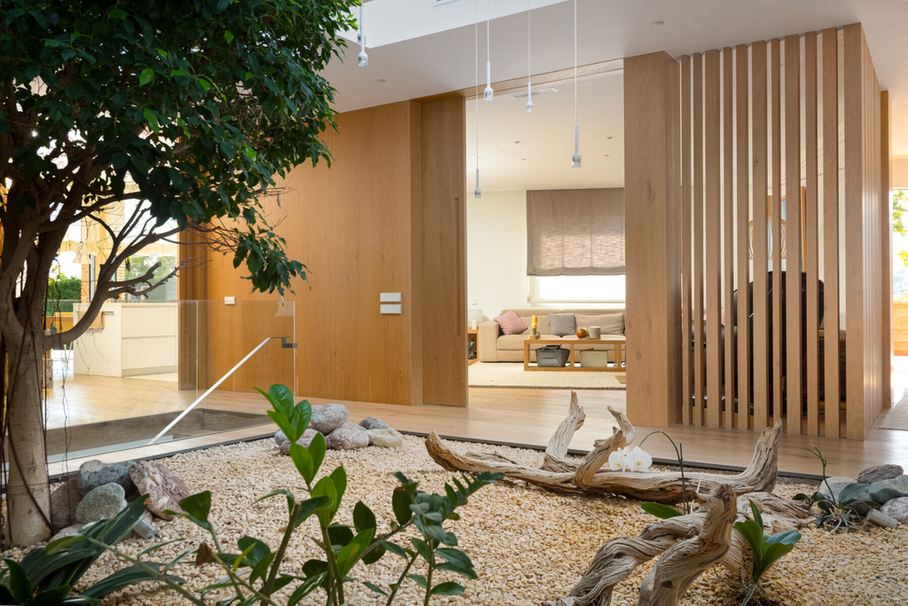 Extraordinary design house with swimming pool in the center of Alella-Costa BCN