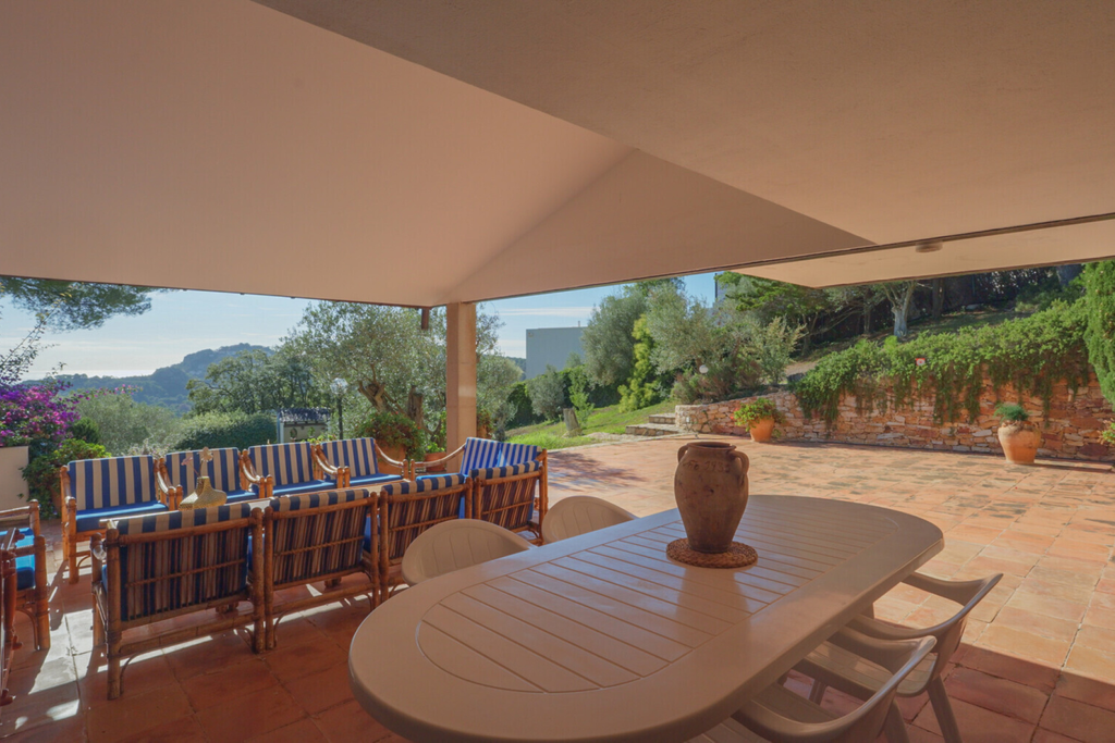 Mediterranean house with large plot and views in Aiguablava Begur