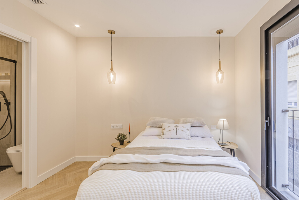 A new construction oasis in the heart of the Sants district
