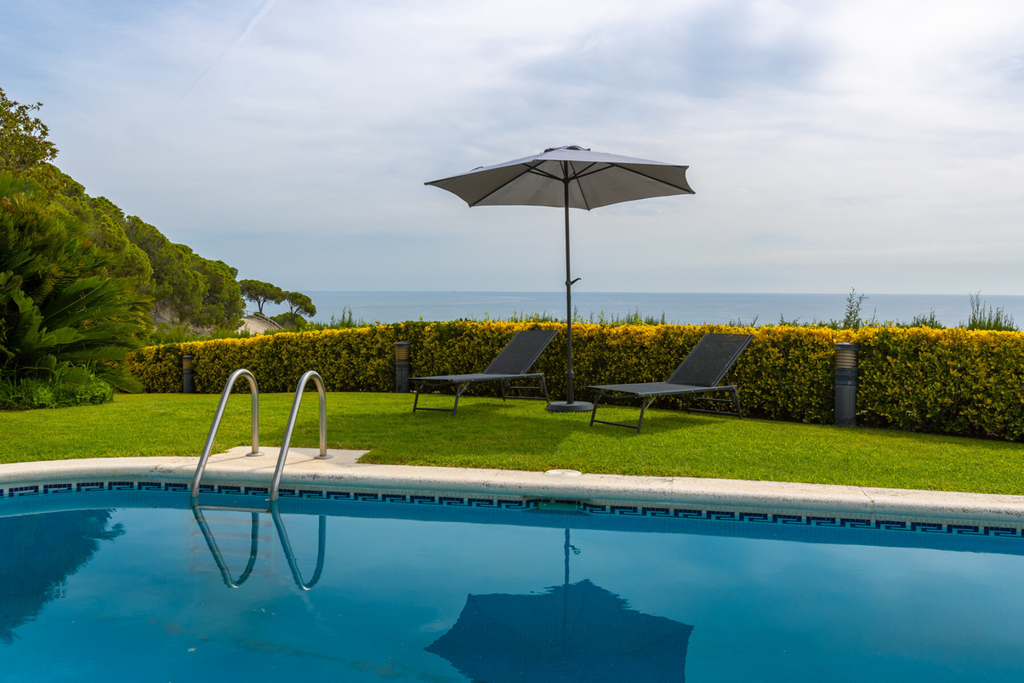 A Luxury Hideaway with Breathtaking Sea Views - Costa BCN