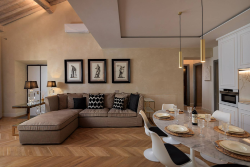 Elegant apartment in the heart of Florence 42974