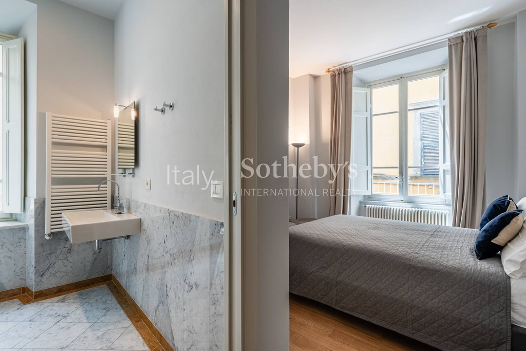 Elegant designer apartment in a historic palazzo with lift