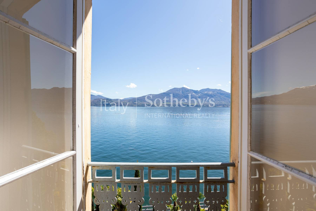 Splendid villa with a charming view