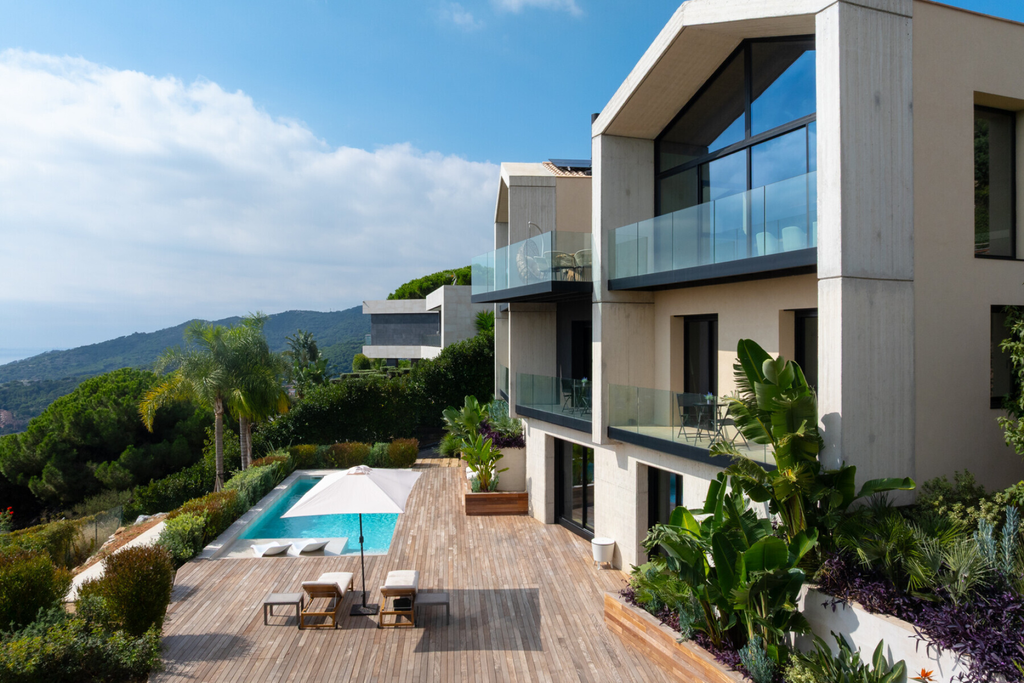 Spectacular design house with panoramic sea views in Cabrils - Costa BCN