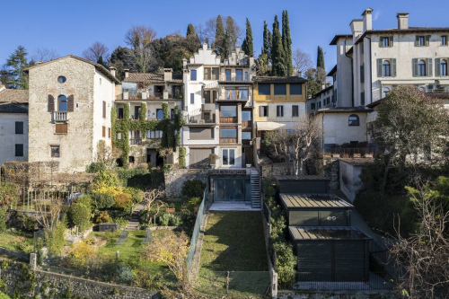 Historic townhouse with swimming pool garden panoramic terraces 42837