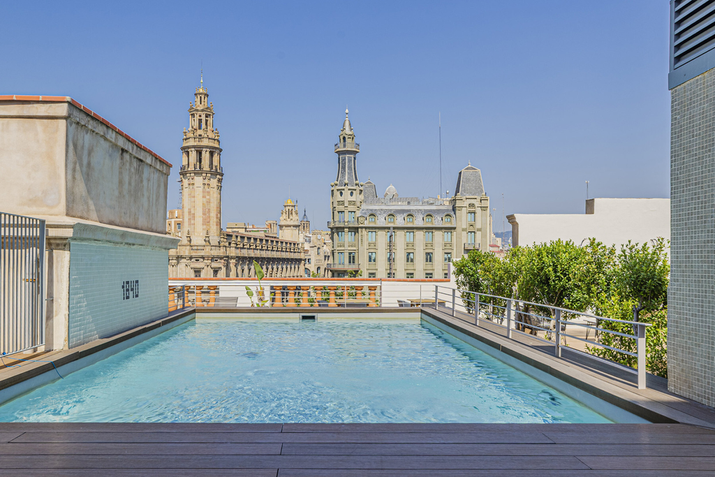 Beautiful apartment in a building with swimming pool Port Vell