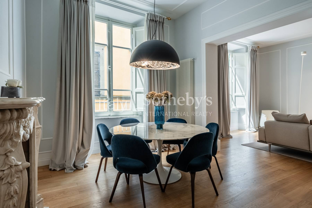 Elegant designer apartment in a historic palazzo with lift