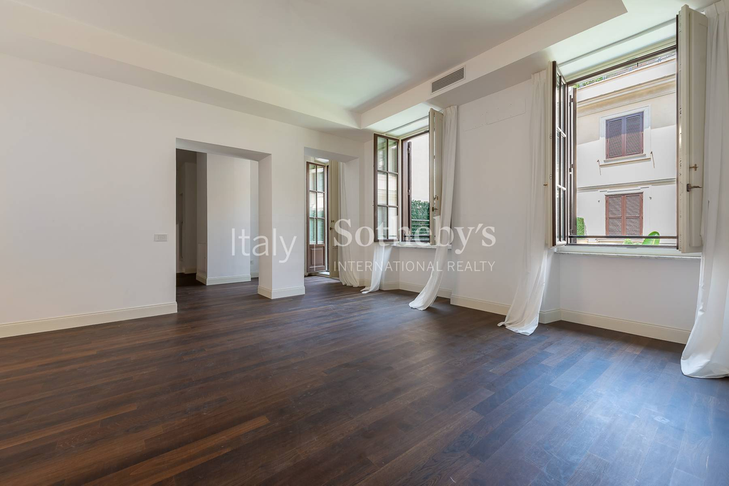 Prestigious Apartment with Terrace in the historic center