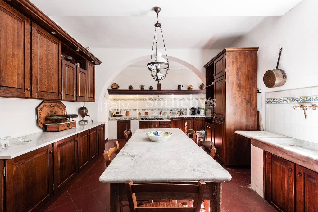 Enchanting historic residence in the Pisan countryside