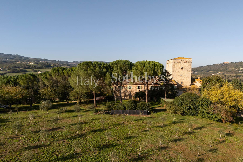 Restored country house in historic hamlet near Todi