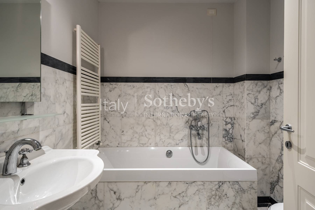 Elegant designer apartment in a historic palazzo with lift