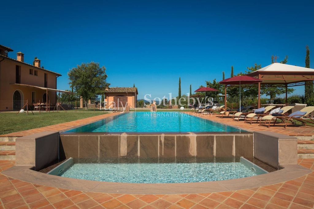 Charming Villa Leopoldina in the Tuscan countryside