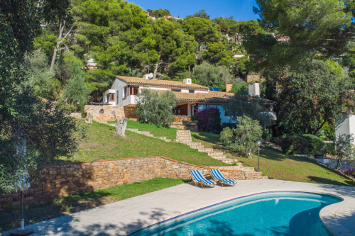Mediterranean house with large plot and views in Aiguablava Begur 42899