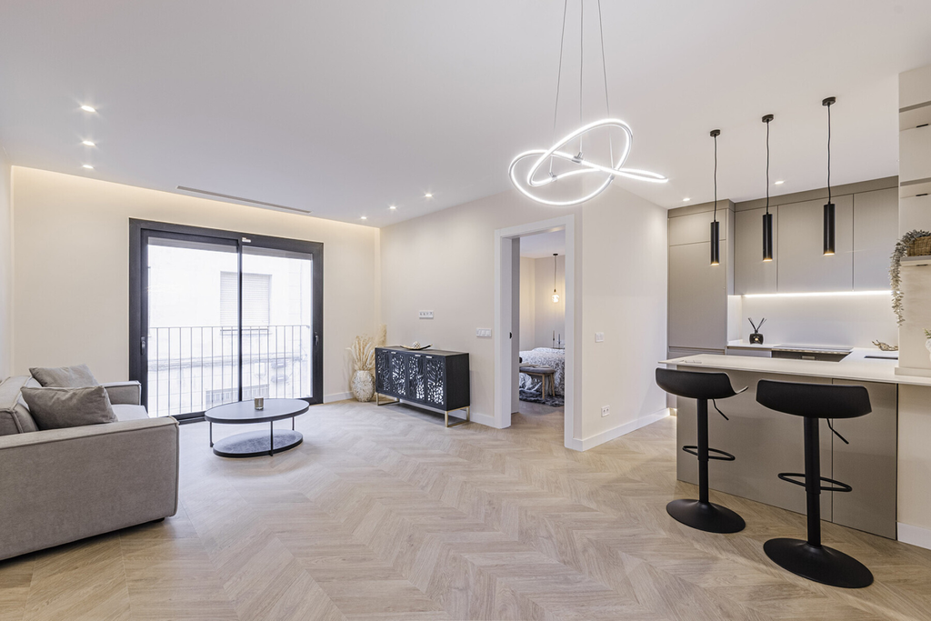 A new construction oasis in the heart of the Sants district