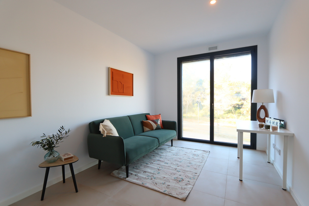 Modern house with luminous spaces and private garden in Sant Pere de Ribes