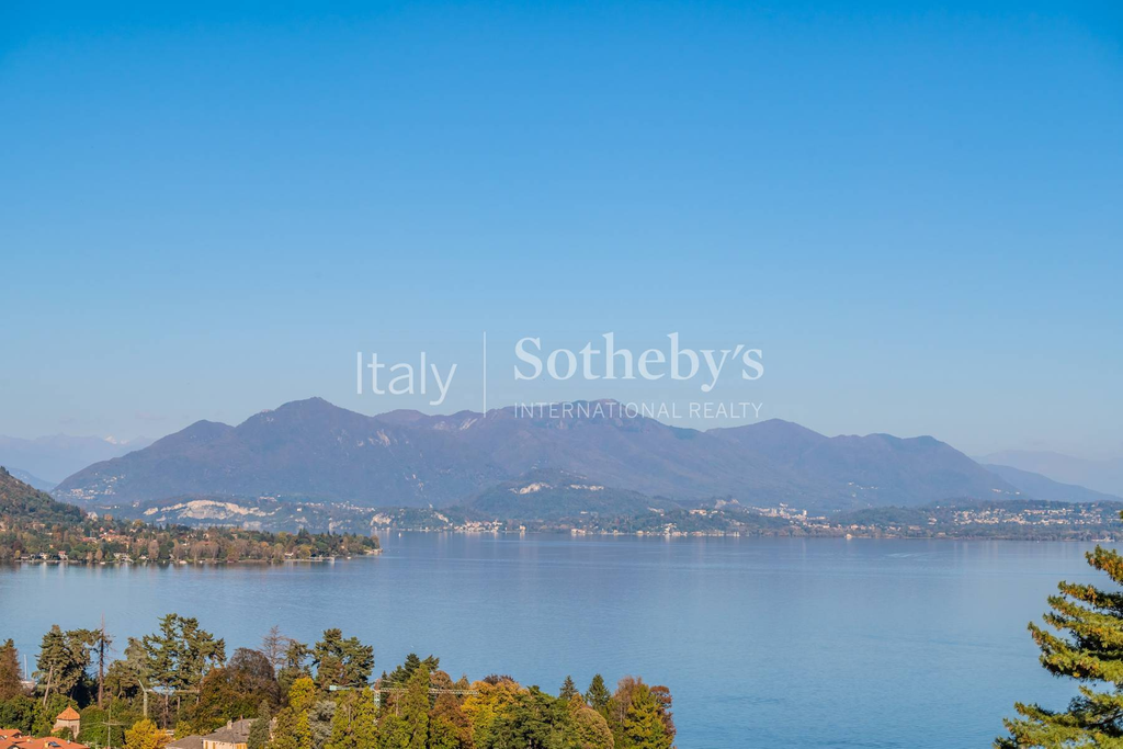 Enchanting historic residence with Lake Maggiore view
