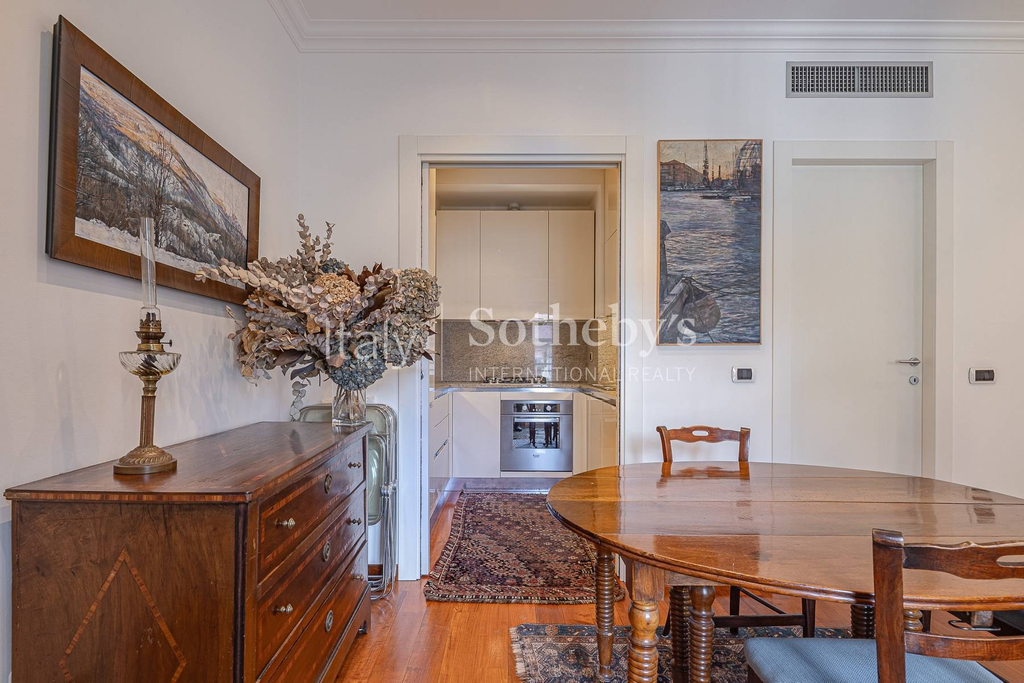 Refined apartment in the heart of Milan’s historic center
